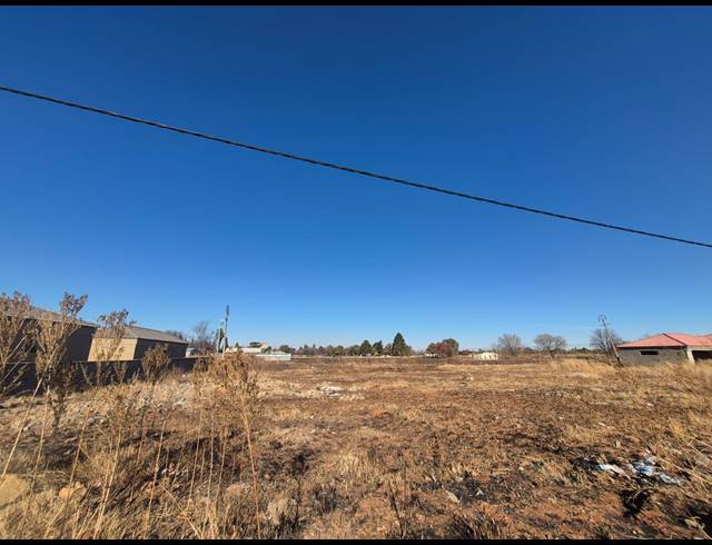 876M² VACANT LAND FOR SALE IN UNITAS PARK
